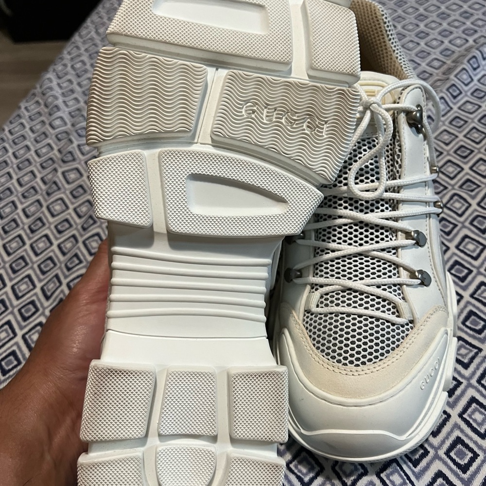 Gucci - Picture 2 of 6